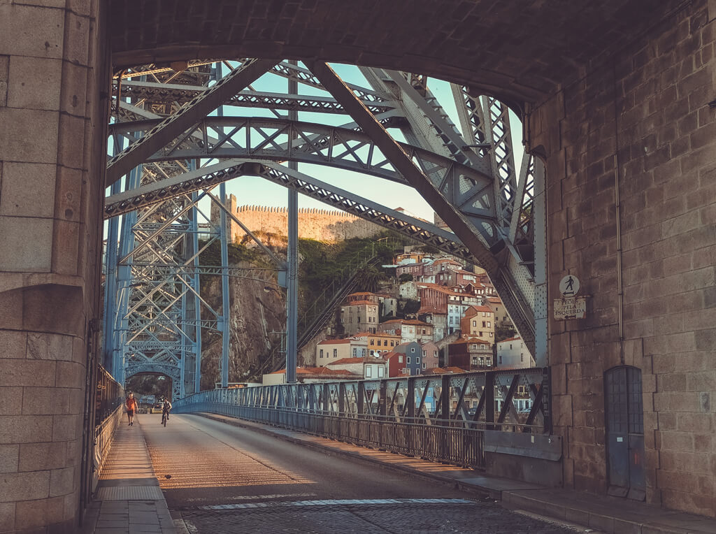 intérieure pont dom luis - destination porto