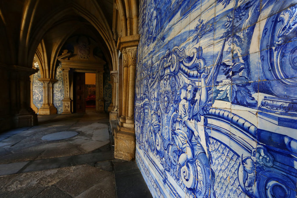 Intérieure cathédrale - destination porto